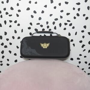 The Legend of Zelda Hylian Crest Nintendo Switch / Switch Lite Protection Case